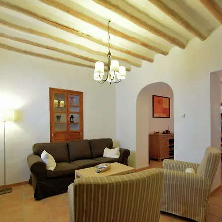 Belvilla By Oyo Casa Alegr A *